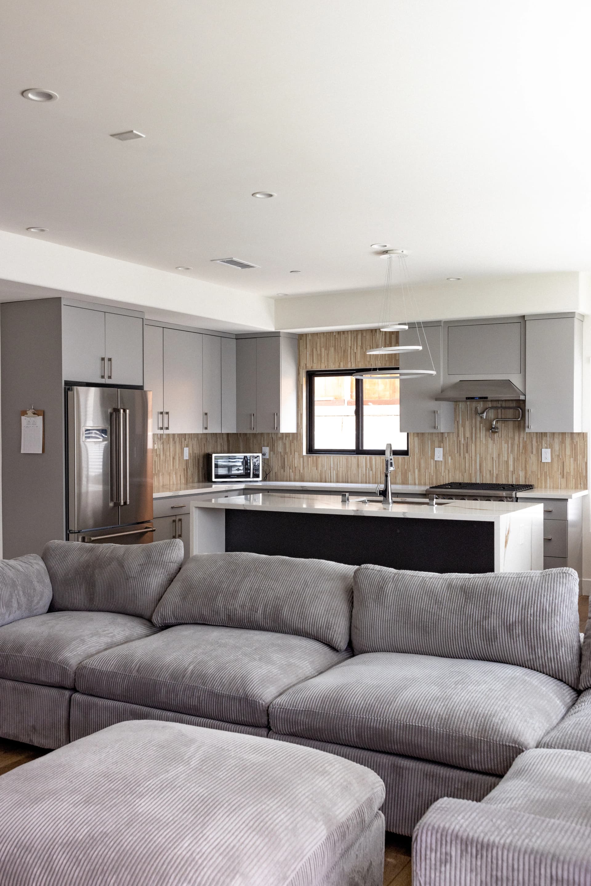 Bright kitchen and living area at Double Peak Recovery with modern appliances and comfortable seating